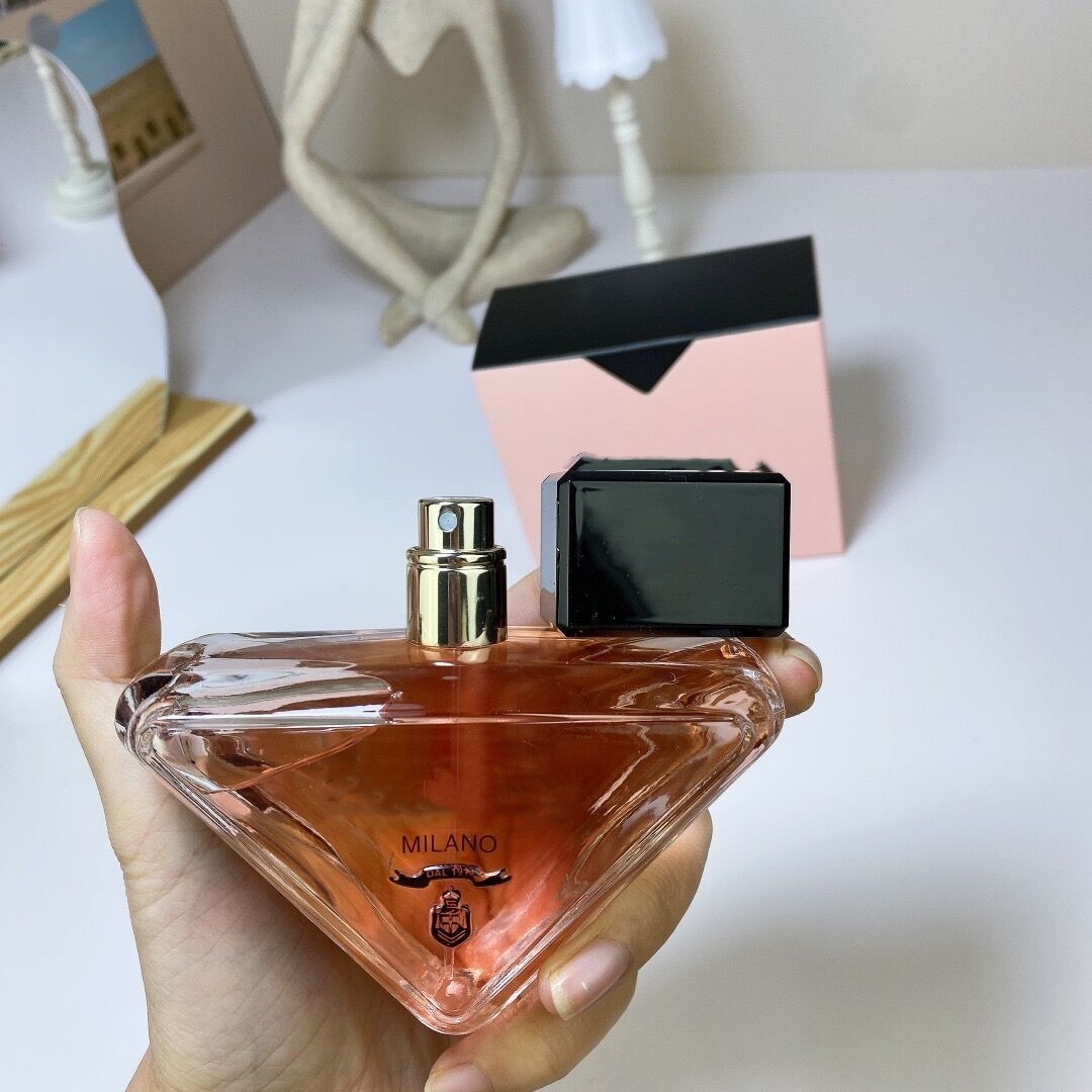 Luxuries Designe Fragrance Perfume for Women Lady Girls 90Ml Parfum Spray Charming Cologne Eau De Parfum Version Long Lasting