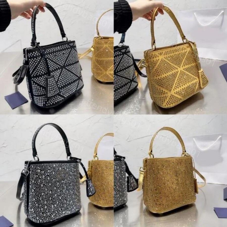designer bag Fashion Women Tote Designer Icare Handbag laptop bag for women Black Gaby Designers Totes Maxi Beach Bags Fashion Handbags YS Shopping Bag, Gold
designer bag Fashion Women Tote Designer Icare Handbag laptop bag for women Black Gaby Designers Totes Maxi Beach Bags Fashion Handbags YS Shopping Bag, Gold