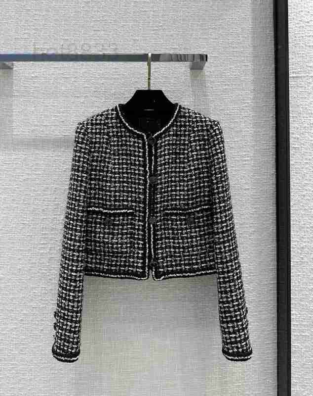 Women' Jackets Designer Women Vintage Tweed Blazer Jacket Coat Female Milan Runway Dress Causal Long Sleeve Tops Clothing Suit 31ao
Women' Jackets Designer Women Vintage Tweed Blazer Jacket Coat Female Milan Runway Dress Causal Long Sleeve Tops Clothing Suit 31ao