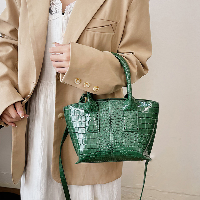 Women Inclined Shoulder Bags Fashion casual Womens Bag Small Handbag Totes High-capacity PU leather Large volume wholesale Girl Mobile Phone Bag Black 8836, White
Women Inclined Shoulder Bags Fashion casual Womens Bag Small Handbag Totes High-capacity PU leather Large volume wholesale Girl Mobile Phone Bag Black 8836, White