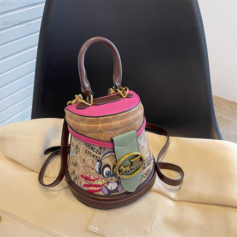 Women's Personality Shoulder Bags Delicate Purses and Handbags Luxury Designe Quality Messenger Bag Girl Diamond Cosmetic Bag, Style 1 rose red
Women's Personality Shoulder Bags Delicate Purses and Handbags Luxury Designe Quality Messenger Bag Girl Diamond Cosmetic Bag, Style 1 rose red