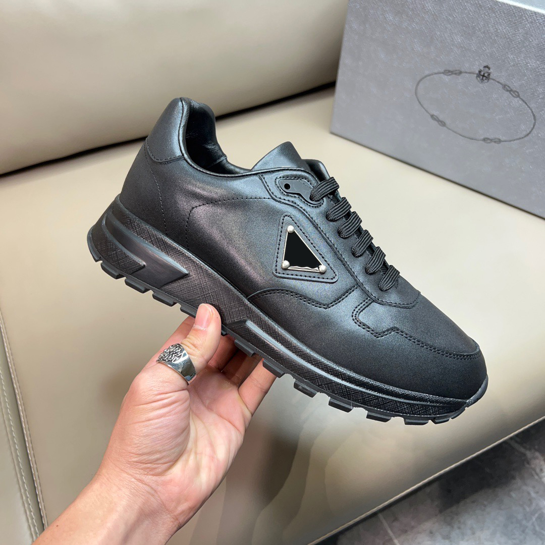 2023 spring and autumn sports casual shoes men's shoess leather P transparent air cushion shoes thick bottom heightened triangle standard shoe size 38-45
2023 spring and autumn sports casual shoes men's shoess leather P transparent air cushion shoes thick bottom heightened triangle standard shoe size 38-45