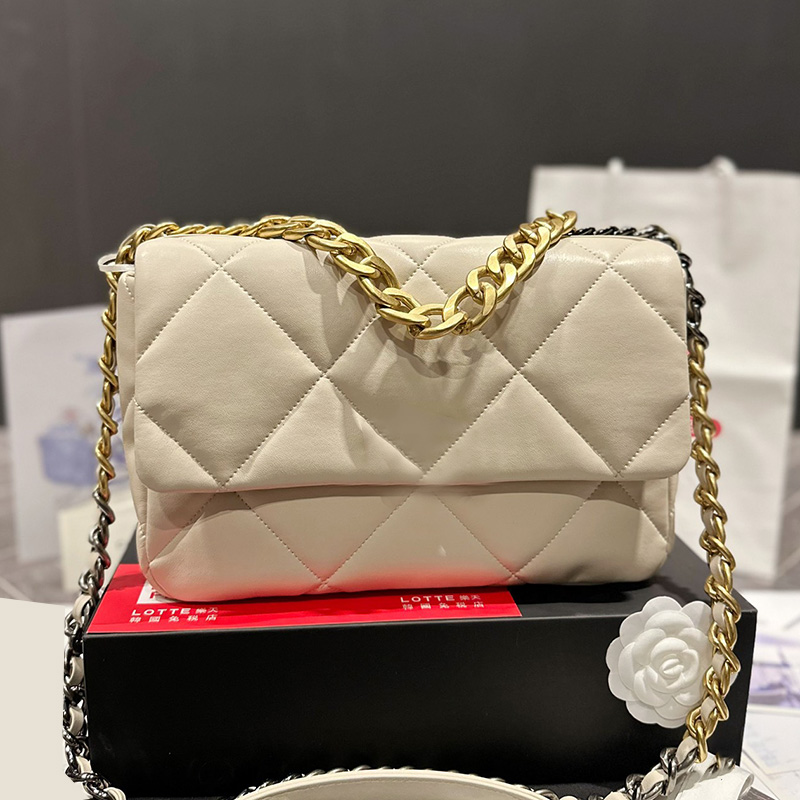 Cross Body Womens 19 Series Jumbo Quilted Lambskin Bags Aged Gold/Silver Chain Hand Totes Crossbody Shoulder Large Capacity With Serial Numb, Box
Cross Body Womens 19 Series Jumbo Quilted Lambskin Bags Aged Gold/Silver Chain Hand Totes Crossbody Shoulder Large Capacity With Serial Numb, Box
