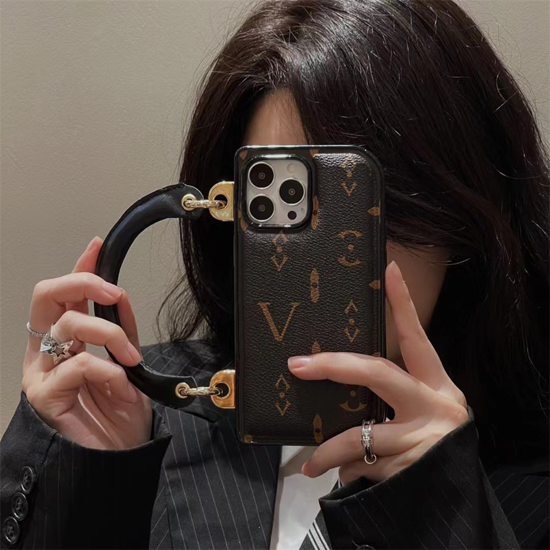 Luxury Handle Phone Case For IPhone 11 12 12pro 12promax 13 13pro 13promax 14 14pro 14promax Genuine Leather Fashion Phonecover, Brown
Luxury Handle Phone Case For IPhone 11 12 12pro 12promax 13 13pro 13promax 14 14pro 14promax Genuine Leather Fashion Phonecover, Brown