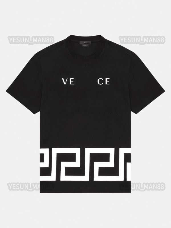Designer Luxury versages Classic T Shirt Chest Letter Printed Mens And Womens Large Slim Top Summer Breathable High Street Cotton Loose Tees
Designer Luxury versages Classic T Shirt Chest Letter Printed Mens And Womens Large Slim Top Summer Breathable High Street Cotton Loose Tees