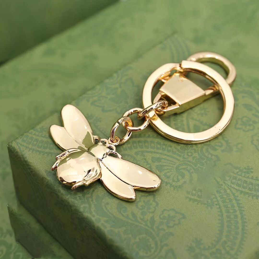 2023 keychains luxury designer keychain lanyards mens metal buckle keychain for men and women car key chain bag charm unisex keyring fashion accessories 19colors