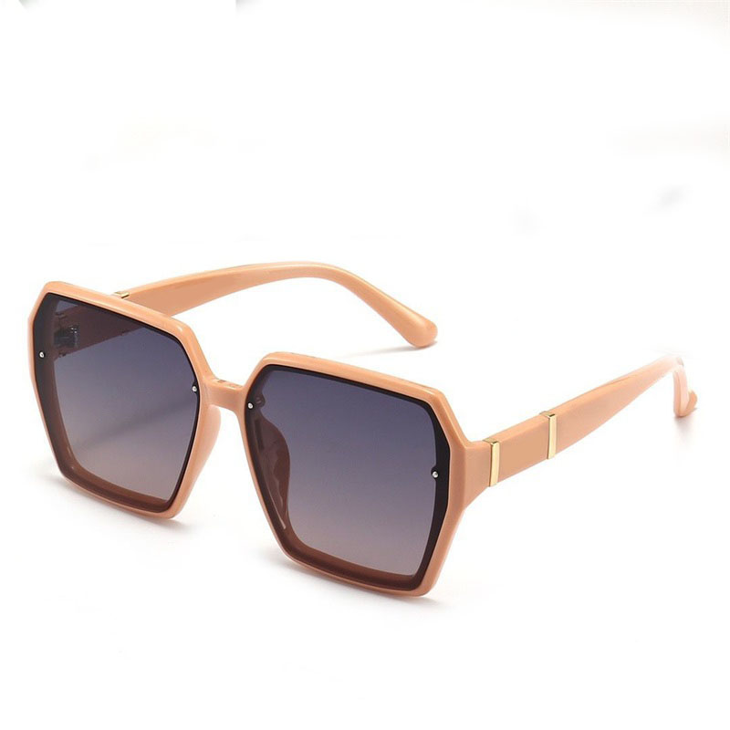 Fashion designer sunglasses woman luxury vintage gold plated gafas de sol letter metal men trendy eyeglasses summer polarized sunglasses for women
Fashion designer sunglasses woman luxury vintage gold plated gafas de sol letter metal men trendy eyeglasses summer polarized sunglasses for women