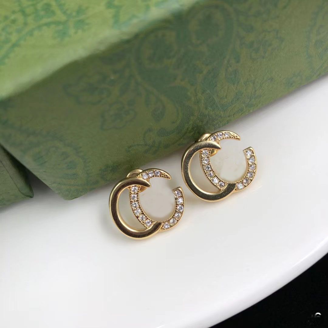 Stud Earrings Brass Diamond Inlaid Letter Ladies Dazzling Fashion Gorgeous Luxury Brand Women Designer New High End Gorgeou High Quality Earring with Box and Stamps
Stud Earrings Brass Diamond Inlaid Letter Ladies Dazzling Fashion Gorgeous Luxury Brand Women Designer New High End Gorgeou High Quality Earring with Box and Stamps