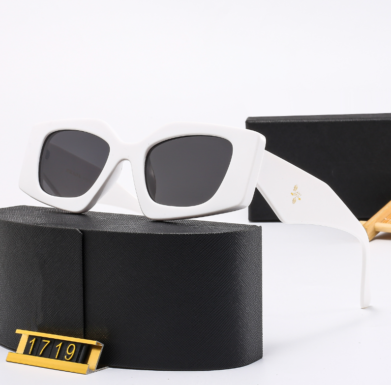 Wholesale Fashion Designer Sunglasses Goggle Beach Sun Glasses For Man Woman 5 Color
Wholesale Fashion Designer Sunglasses Goggle Beach Sun Glasses For Man Woman 5 Color