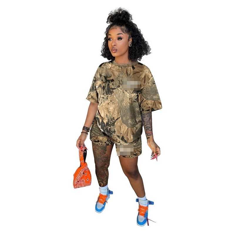 Summer Womens Tracksuits Designer Two Piece Short Sets Letter Camouflage Printed Short Sleeves T Shirt Shorts Outfits Ladies Clothing