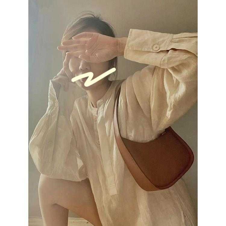 handbags Evening Bags The half moon bag half moon designed by the minority is very simple the underarm hand bag