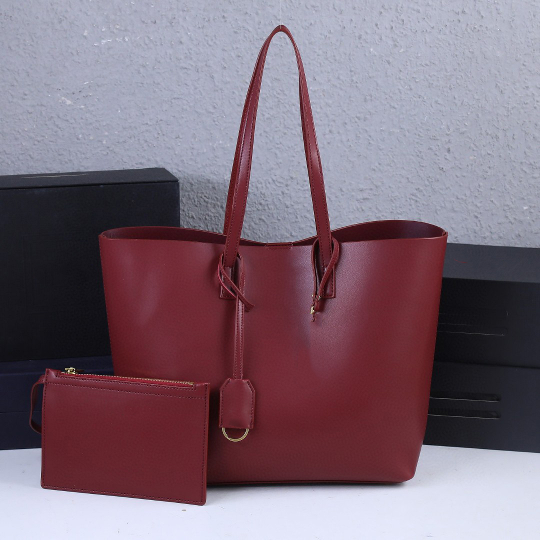 2023 icare maxi shopping bag Large designer bags quilted tote bags Attaches Women handbag Fashion black lambskin totes Shoulders Purse crossbody tote bag, Color 01
2023 icare maxi shopping bag Large designer bags quilted tote bags Attaches Women handbag Fashion black lambskin totes Shoulders Purse crossbody tote bag, Color 01