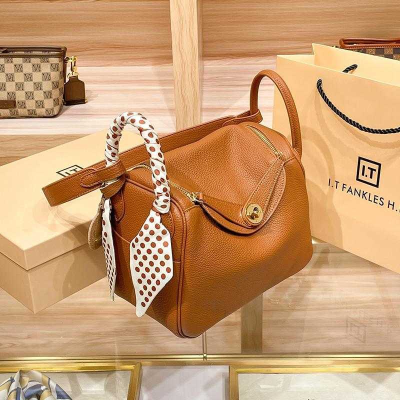 Designer Herme Lindi Bags online outlet Hong Kong 2023 new fashion large-capacity bag doctor's leather women's shoulder hand medicineB7HW, Orange counter genuine gift box set
Designer Herme Lindi Bags online outlet Hong Kong 2023 new fashion large-capacity bag doctor's leather women's shoulder hand medicineB7HW, Orange counter genuine gift box set