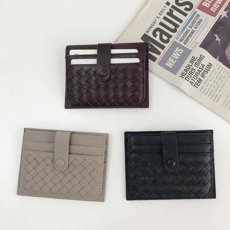 Designer wallet B brand card bag zero Purse 2023 new ultra-thin hand-woven sheepskin handbag for men and women, Blue
Designer wallet B brand card bag zero Purse 2023 new ultra-thin hand-woven sheepskin handbag for men and women, Blue