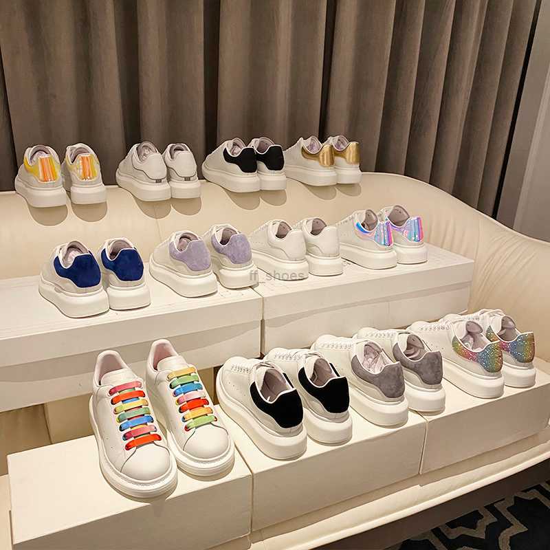 Luxury Designer 2023 Casual Shoes Women's Four Seasons Flat Lacing Everything Lovers Large Shoes Men's Plate-forme Black White Size 35-45 K66
Luxury Designer 2023 Casual Shoes Women's Four Seasons Flat Lacing Everything Lovers Large Shoes Men's Plate-forme Black White Size 35-45 K66