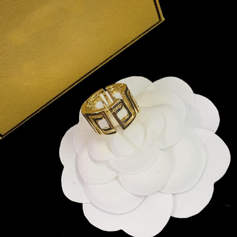Women Designer Rings Jewelry Fashion Gold Letter Ring Wedding Lady Engagements For Women Love Ring With Box Accessories New 22071401R
Women Designer Rings Jewelry Fashion Gold Letter Ring Wedding Lady Engagements For Women Love Ring With Box Accessories New 22071401R