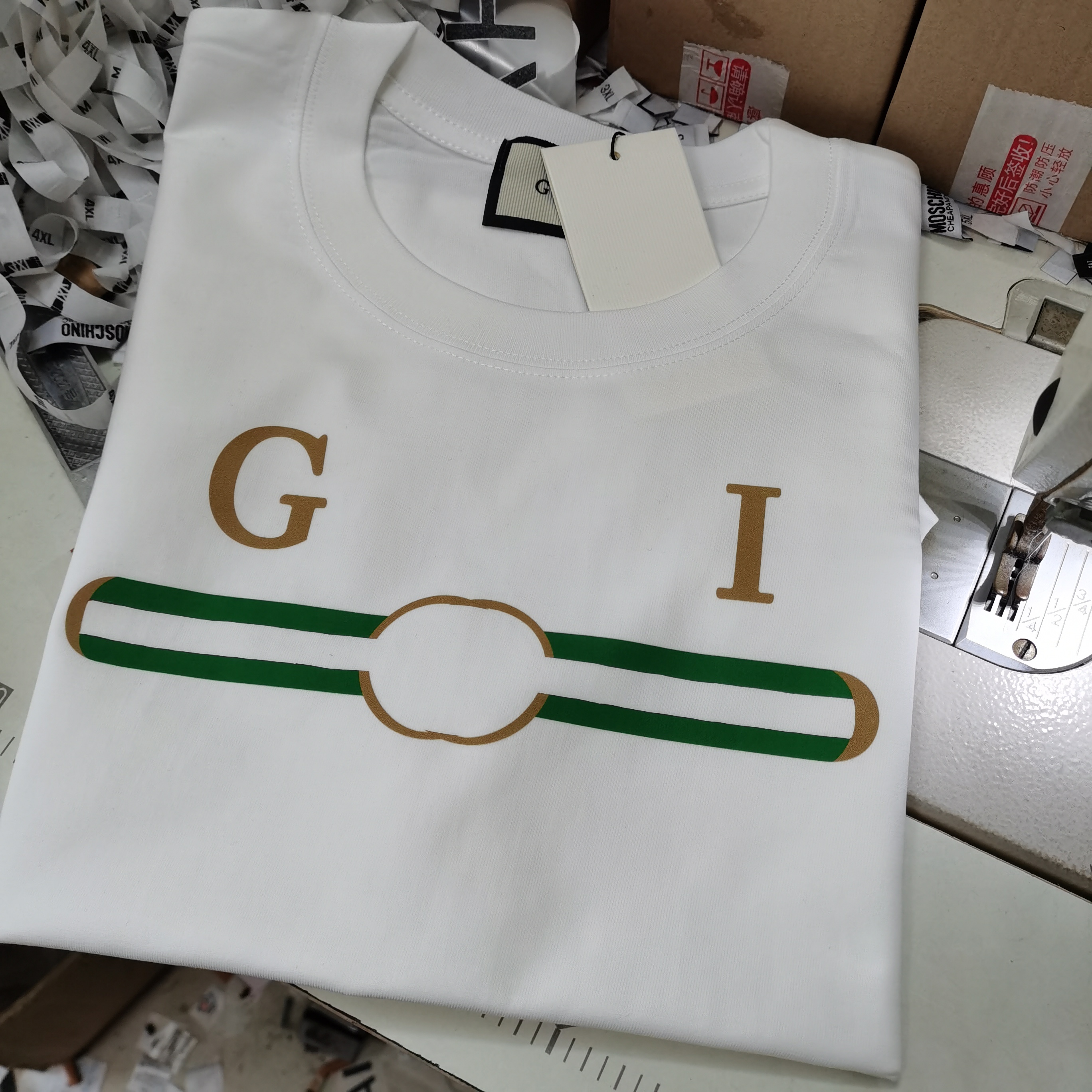 Italy brands full sleeve t shirt two G letter Graphic print Black white leisure Mens womans durable quality Fashion couple Coach designer tees tops Clothing, Gg1
Italy brands full sleeve t shirt two G letter Graphic print Black white leisure Mens womans durable quality Fashion couple Coach designer tees tops Clothing, Gg1