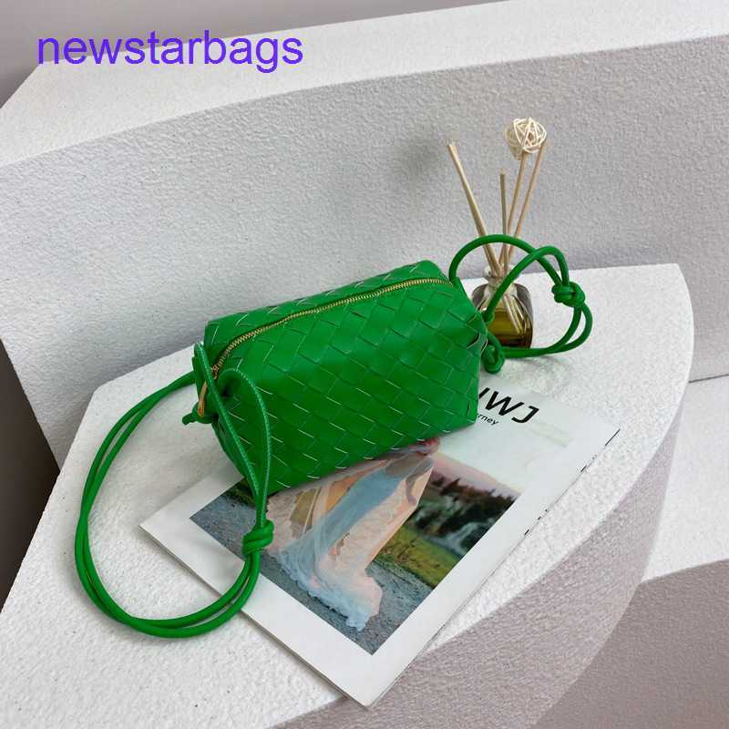Mini Loop bags for women Bottegs Venets Summer fashionable foreign style small square leather woven street simple one shoulder messenger mobile, White4
Mini Loop bags for women Bottegs Venets Summer fashionable foreign style small square leather woven street simple one shoulder messenger mobile, White4