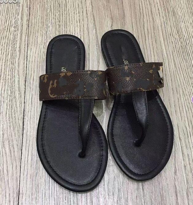 685 Classic Designer brand Ladies Flat Slippers Premium Women Sandals Casual Handmade Summer Sandal Fashion Shoes Sizes 36-42
685 Classic Designer brand Ladies Flat Slippers Premium Women Sandals Casual Handmade Summer Sandal Fashion Shoes Sizes 36-42