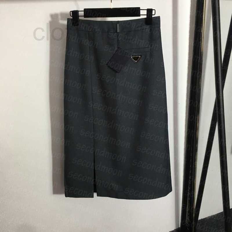 Skirts Designer Women Fashion Split Luxury High Waist Metal Badge Casual Style Dress 1JBU, Black
Skirts Designer Women Fashion Split Luxury High Waist Metal Badge Casual Style Dress 1JBU, Black