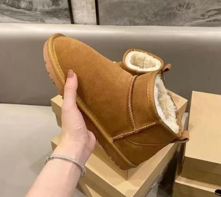 Hot Sell Aus 2022 Classic Snow Boots Women Ultra Mini Tazz Slipper Ankle Sheepskin Fur Plush Keep Warm Boots with Card Dust bag Antelope Reindeer Color UGGity, Reindeer brown 
Hot Sell Aus 2022 Classic Snow Boots Women Ultra Mini Tazz Slipper Ankle Sheepskin Fur Plush Keep Warm Boots with Card Dust bag Antelope Reindeer Color UGGity, Reindeer brown