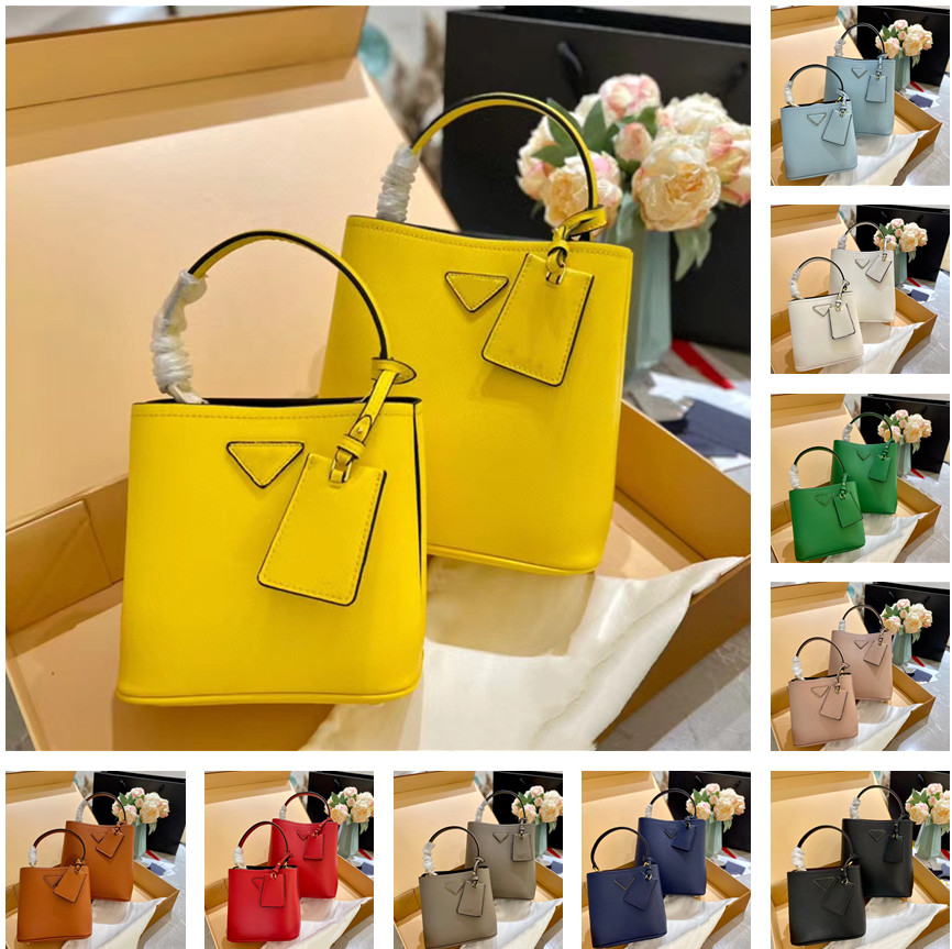 2023 color bags purse fashion shoulder Crossbody clutch barrel bag purse handbag high-capacity portable barrel triangular flap letter luxury handbag purse, Red
2023 color bags purse fashion shoulder Crossbody clutch barrel bag purse handbag high-capacity portable barrel triangular flap letter luxury handbag purse, Red