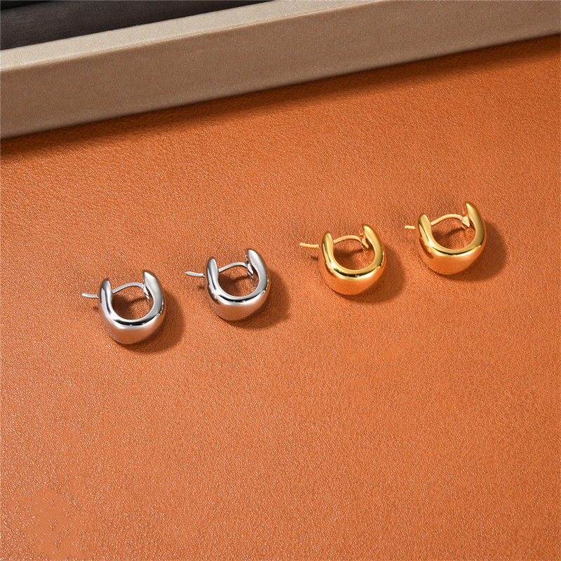 New Spring Metal Stud Glossy U-Shaped Earrings Ins Niche Design Simple All-Match Minimalist Jewelry Accessories