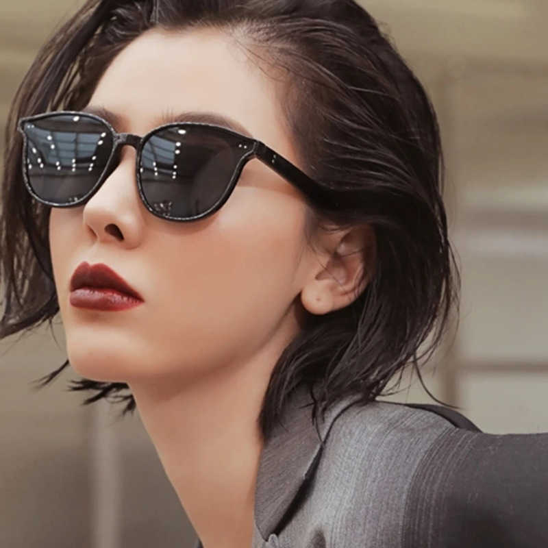 Fashion Luxury Polarized Sunglasses For Women Brand Design Classic Retro Ladies Summer Party Sports Polaroid Sun Glasses Goggle
Fashion Luxury Polarized Sunglasses For Women Brand Design Classic Retro Ladies Summer Party Sports Polaroid Sun Glasses Goggle