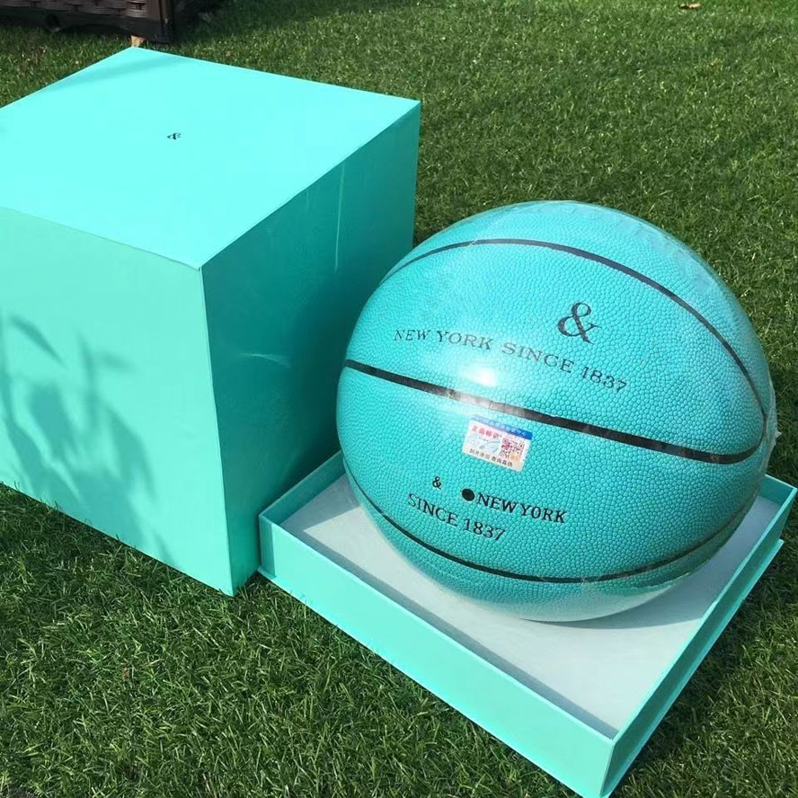 Air Limited Edition Blue Basketball For Men Size 7 Designer Sport Balls TOPDESIGNERS116
Air Limited Edition Blue Basketball For Men Size 7 Designer Sport Balls TOPDESIGNERS116