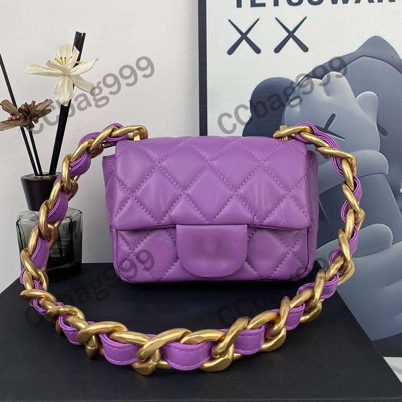 22s Lambskin Leather Mini Flap Bags Crossboys Embroidery Diamond Quilted Gold Hardware Wallets Oversize Chain Tote Designer Handbags Luxurys Purses Women 17x13cm, Box
22s Lambskin Leather Mini Flap Bags Crossboys Embroidery Diamond Quilted Gold Hardware Wallets Oversize Chain Tote Designer Handbags Luxurys Purses Women 17x13cm, Box