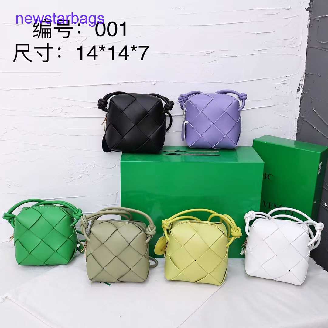Mini Loop bags for women Bottegs Venets Small square camera 2023 new female leather cassette woven versatile messenger box, Purple7
Mini Loop bags for women Bottegs Venets Small square camera 2023 new female leather cassette woven versatile messenger box, Purple7
