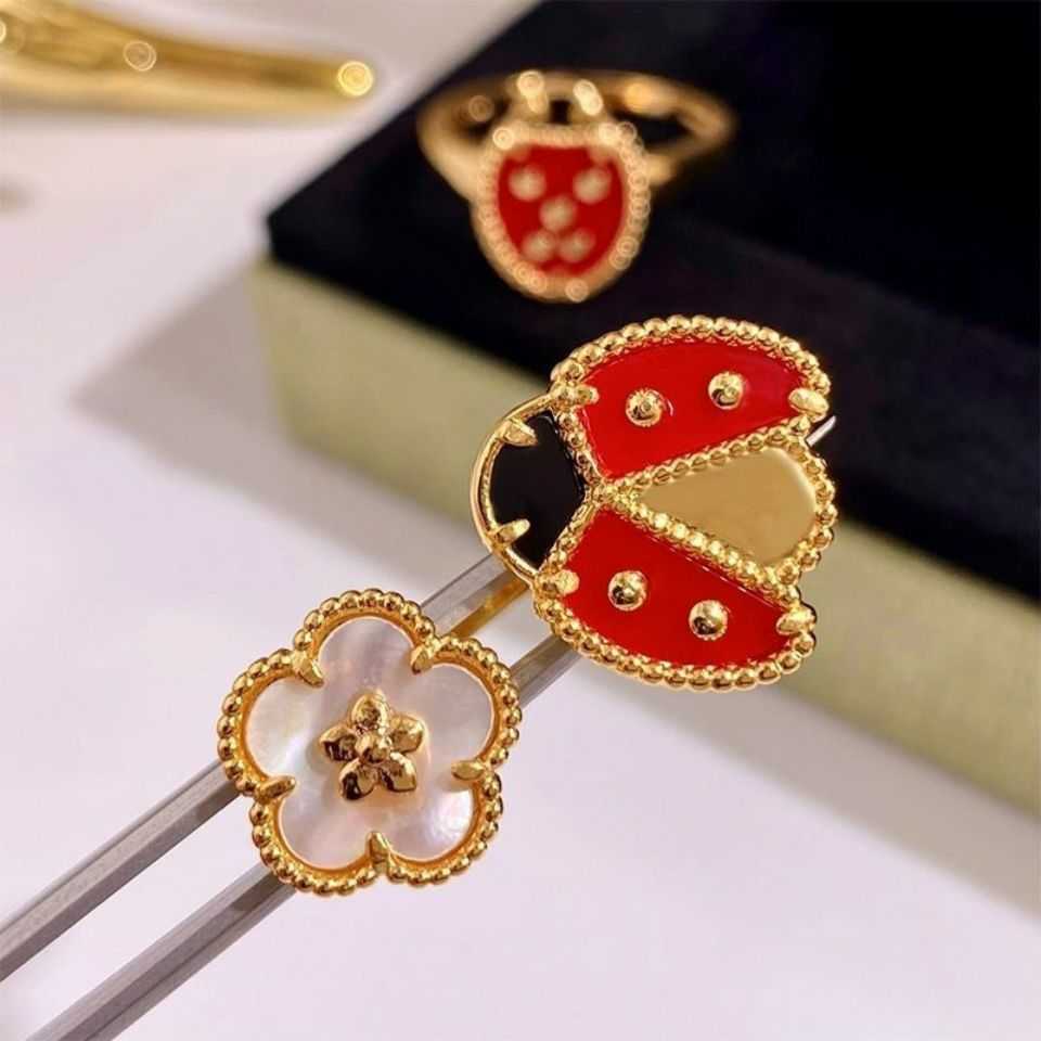 925 Sterling Silver Seven Star Ladybug Ring Ladies Designer Premium Fashion Fine Jewelry Wholesale Ring For women
925 Sterling Silver Seven Star Ladybug Ring Ladies Designer Premium Fashion Fine Jewelry Wholesale Ring For women