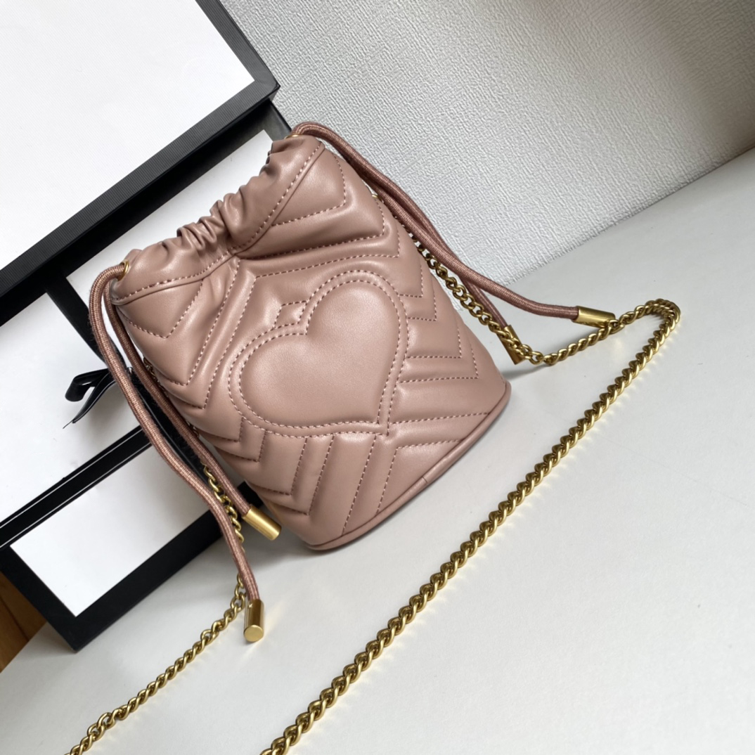 2023 mini bucket bag Lady's drawstring tote shoulder bag wallet leather pouch classic letter hardware G series accessories cross-body bag to use, 575163#white
2023 mini bucket bag Lady's drawstring tote shoulder bag wallet leather pouch classic letter hardware G series accessories cross-body bag to use, 575163#white