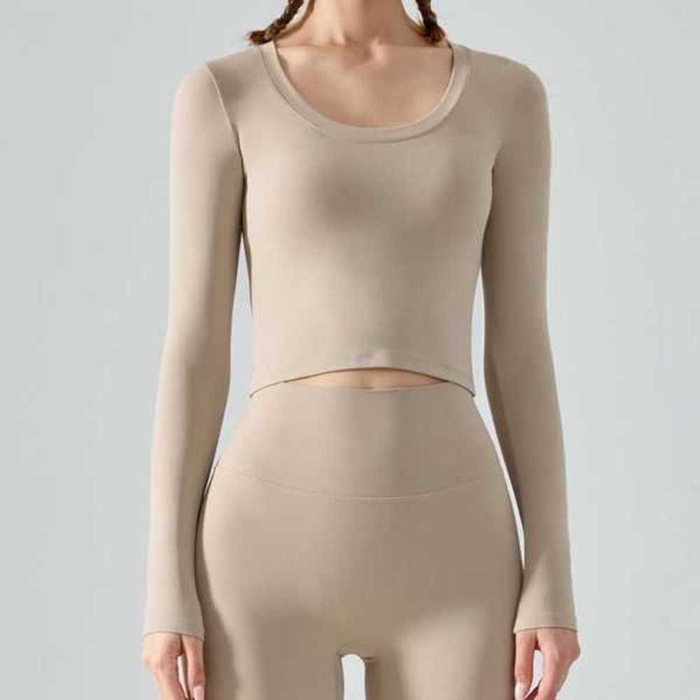 Active Sinter Big Round Neck Long Sleeve Yoga Dress Tight Slim Top Women's Running Sports Fitness with Cushiono2mho2mh, Clay powder
Active Sinter Big Round Neck Long Sleeve Yoga Dress Tight Slim Top Women's Running Sports Fitness with Cushiono2mho2mh, Clay powder