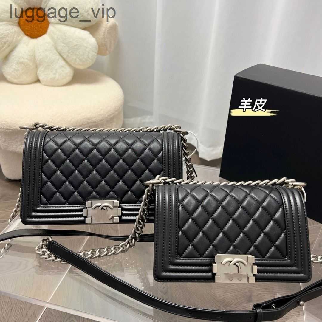 5a Designer Bag Top Derma Custom Luxury Tote Bags Brand Channel Handbag Leather Cowhide Gold Silver Chain Oblique Shoulder Highs Quality2453wa, 12
5a Designer Bag Top Derma Custom Luxury Tote Bags Brand Channel Handbag Leather Cowhide Gold Silver Chain Oblique Shoulder Highs Quality2453wa, 12