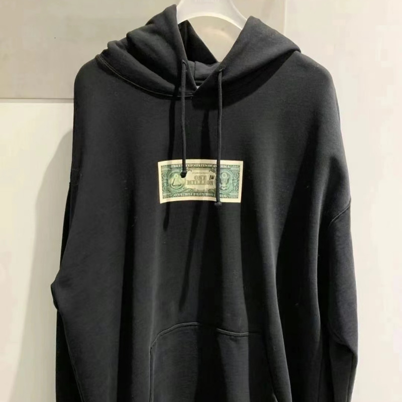 Men' Tracksuits VETEMENTS Hoodies High Quality Banknote Print Drawstring Hooded Pullover Oversize Men Women VTM Hoodie Sweatshirts 230217
Men' Tracksuits VETEMENTS Hoodies High Quality Banknote Print Drawstring Hooded Pullover Oversize Men Women VTM Hoodie Sweatshirts 230217