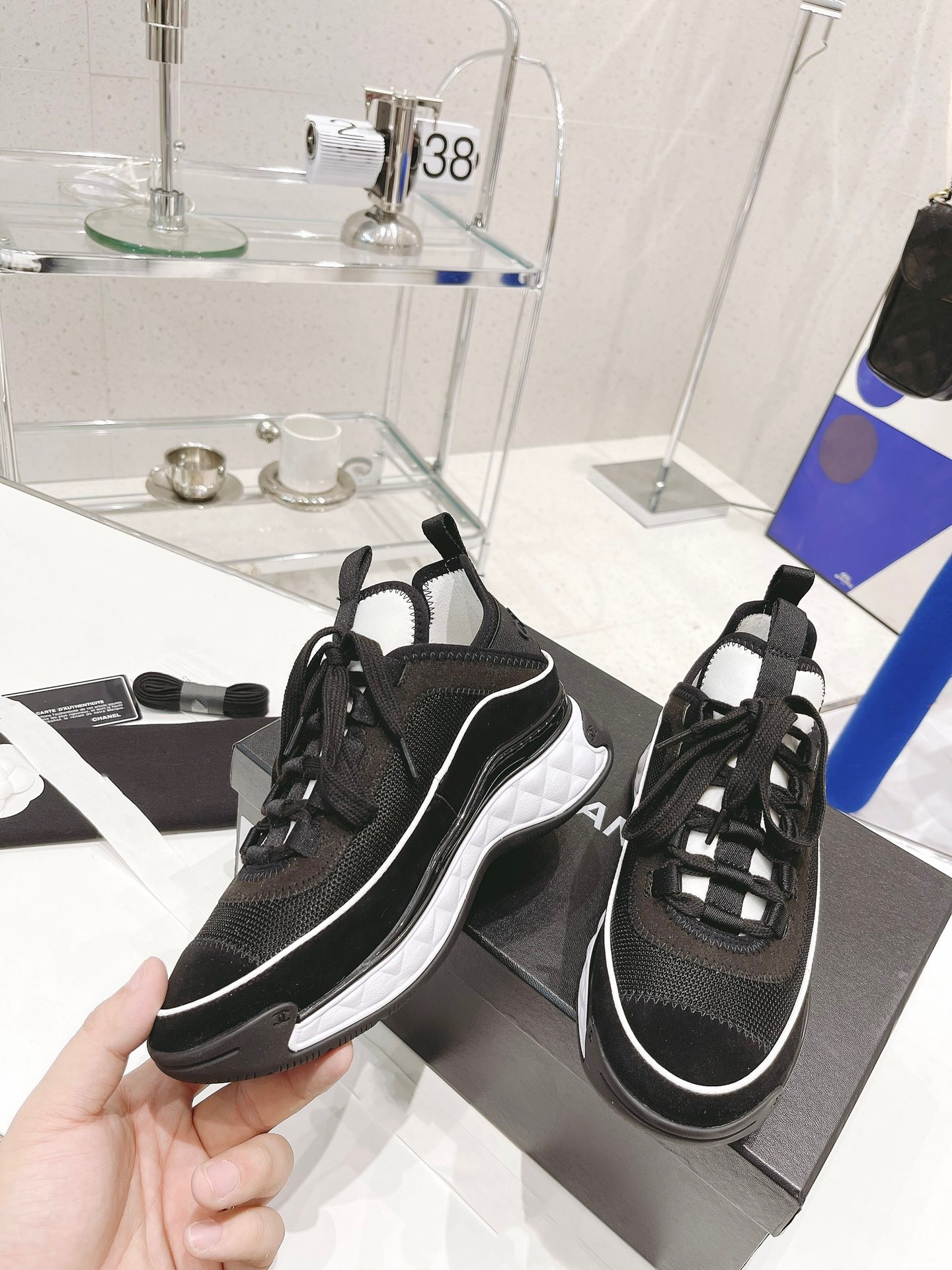 2023 early spring leisure shoes leather thick sole increase breathable everything cushion, White
2023 early spring leisure shoes leather thick sole increase breathable everything cushion, White
