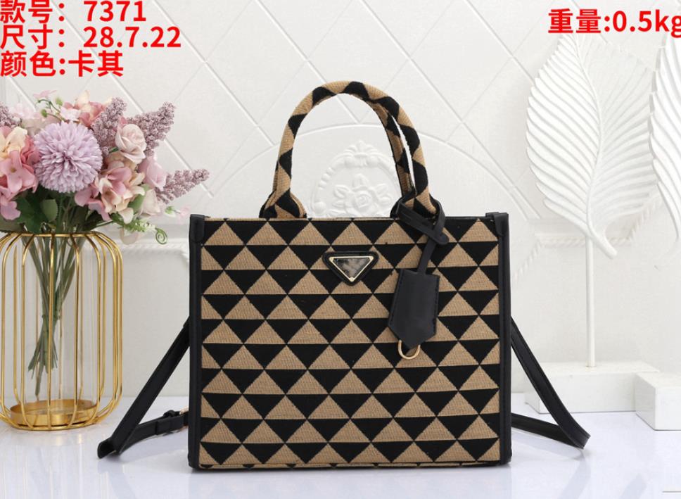 Classic Women Handbag Designer Tote Bag Triangle Symbole Jacquard Fabric Handbags Large Totes Designers Shoulder Bags Cross Body Purses, 28*7*22cm
Classic Women Handbag Designer Tote Bag Triangle Symbole Jacquard Fabric Handbags Large Totes Designers Shoulder Bags Cross Body Purses, 28*7*22cm