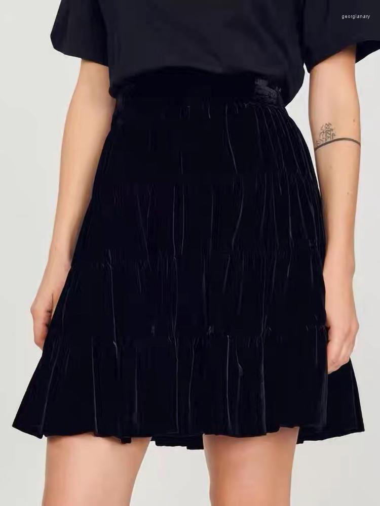 Skirts Spring Autumn French Velvet Ruffles Skirt Women Slim Fold High Waist A-line Ladies Winter Fashion Jupe, Black skirts
Skirts Spring Autumn French Velvet Ruffles Skirt Women Slim Fold High Waist A-line Ladies Winter Fashion Jupe, Black skirts