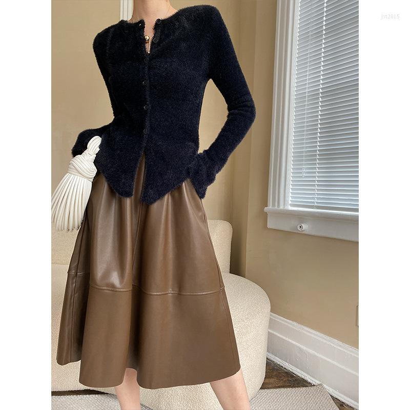 Women's T Shirts 2023 Spring Fishbone Pinched Waist Design Imitation Mink Velvet Knit Shirt SN2695, Black
Women's T Shirts 2023 Spring Fishbone Pinched Waist Design Imitation Mink Velvet Knit Shirt SN2695, Black