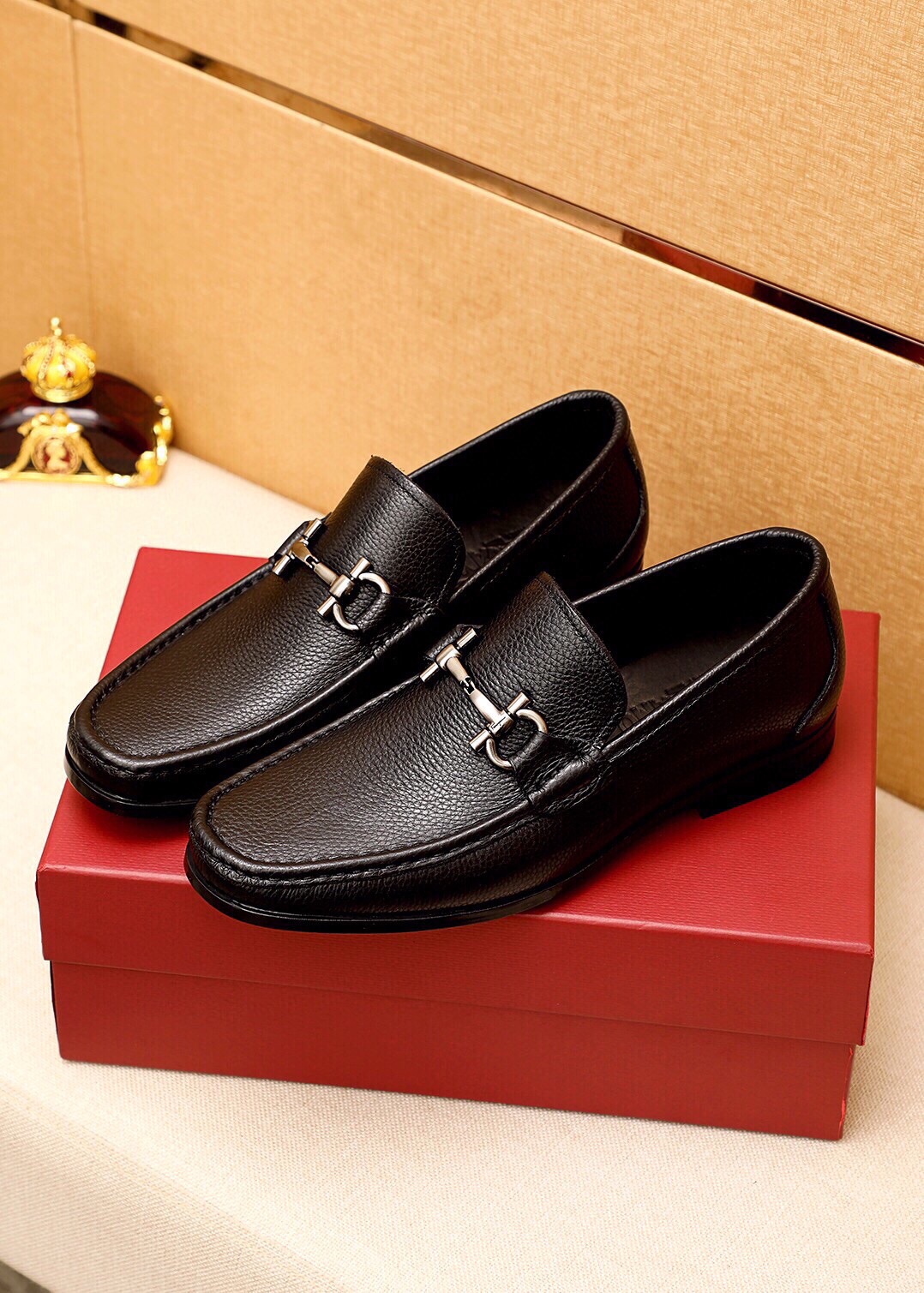 2023 Mens Party Wedding Dress Shoes Casual Slip-On Loafers Male Brand Footwear Business Handmade Flat Oxfords Size 38-45, Black 1
2023 Mens Party Wedding Dress Shoes Casual Slip-On Loafers Male Brand Footwear Business Handmade Flat Oxfords Size 38-45, Black 1