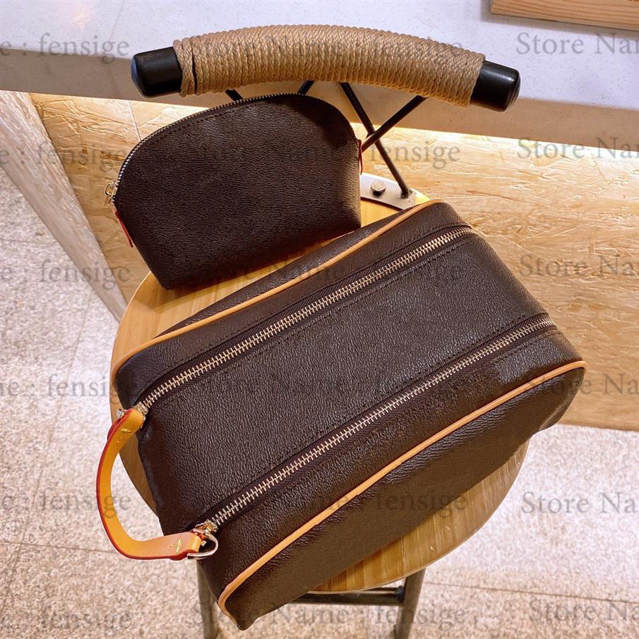 Toiletry Bag 25cm Cosmetic Pouch PM Monograms Canvas 2 Pcs Practical Zipped Wide Opening Flower Letter Luxurys designers Tote ba2340, Others
Toiletry Bag 25cm Cosmetic Pouch PM Monograms Canvas 2 Pcs Practical Zipped Wide Opening Flower Letter Luxurys designers Tote ba2340, Others