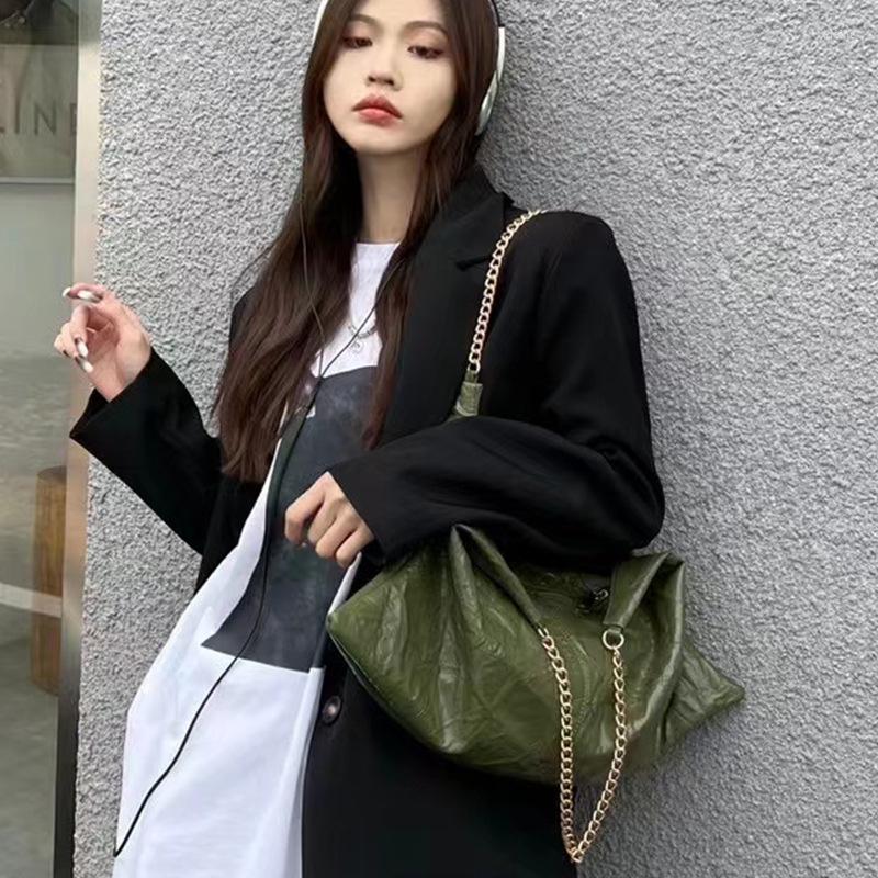 Evening Bags Vintage Pleated Soft Leather Underarm Bag Women's Small Style Dumpling Fashion Simple Chain Shoulder 2023 Winter, Black
Evening Bags Vintage Pleated Soft Leather Underarm Bag Women's Small Style Dumpling Fashion Simple Chain Shoulder 2023 Winter, Black