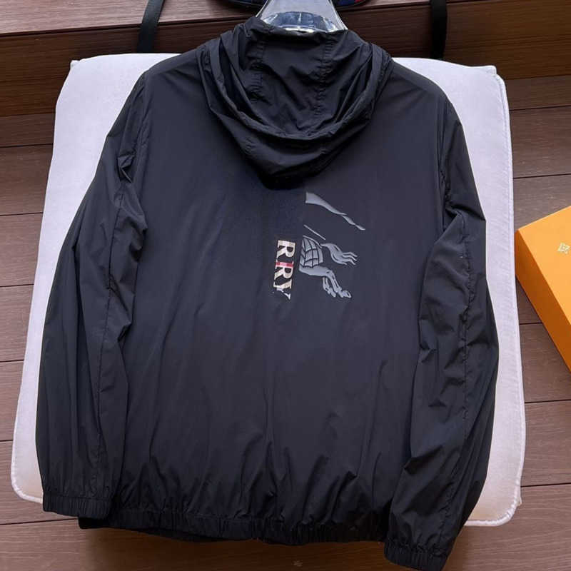 Summer sports hooded jacket men women windbreaker bby designer jackets tb war horse print thin zipper cardigan coat outdoor casual sweatshirt, White
Summer sports hooded jacket men women windbreaker bby designer jackets tb war horse print thin zipper cardigan coat outdoor casual sweatshirt, White