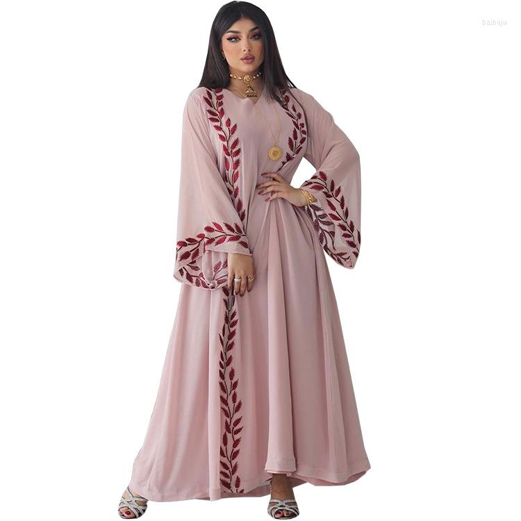 Ethnic Clothing Elegant Embroidery Chiffon Dubai Muslim Abaya With Scarf Long Sleeves Arabic Evening Dresses For Turkish Veils 2023 Eid
Ethnic Clothing Elegant Embroidery Chiffon Dubai Muslim Abaya With Scarf Long Sleeves Arabic Evening Dresses For Turkish Veils 2023 Eid