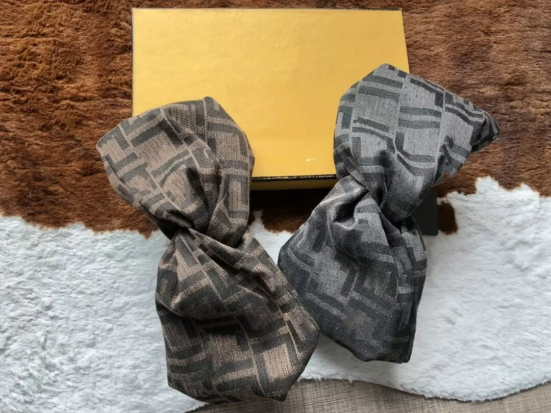 Elastic cross headwear luxury karambit headband designer silk headbands turban sports hairband women letter printed hair bands hair accessories headwraps, 10
Elastic cross headwear luxury karambit headband designer silk headbands turban sports hairband women letter printed hair bands hair accessories headwraps, 10