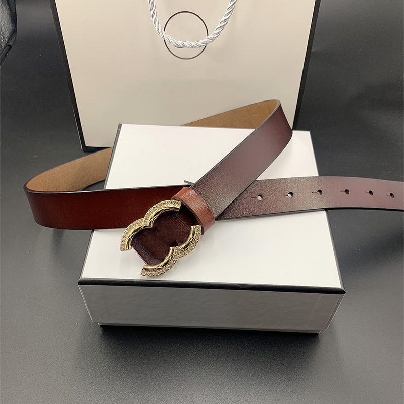 Designers Belts Luxurys belt with trendy Business metal buckle belt Diamonds design casual versatile womanbelt Temperament Material Leather Width very nice, As pics
Designers Belts Luxurys belt with trendy Business metal buckle belt Diamonds design casual versatile womanbelt Temperament Material Leather Width very nice, As pics