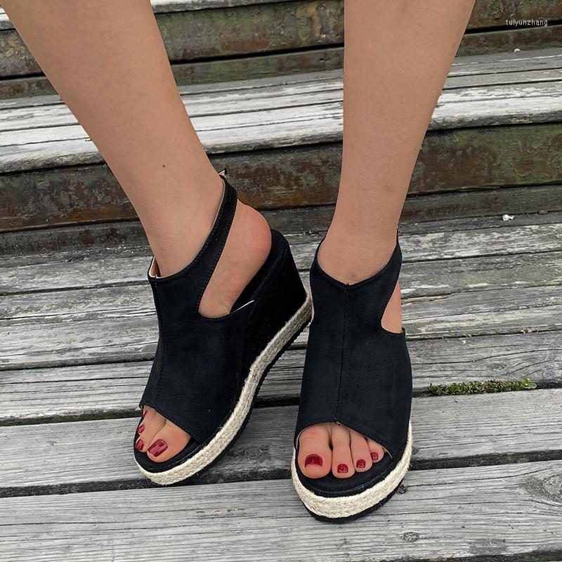 Dress Shoes 2023 Fashion Leopard Wedge Sandals Female Platform Buckle Strap Summer Open Toe Beach Women Large Size 35-43
Dress Shoes 2023 Fashion Leopard Wedge Sandals Female Platform Buckle Strap Summer Open Toe Beach Women Large Size 35-43