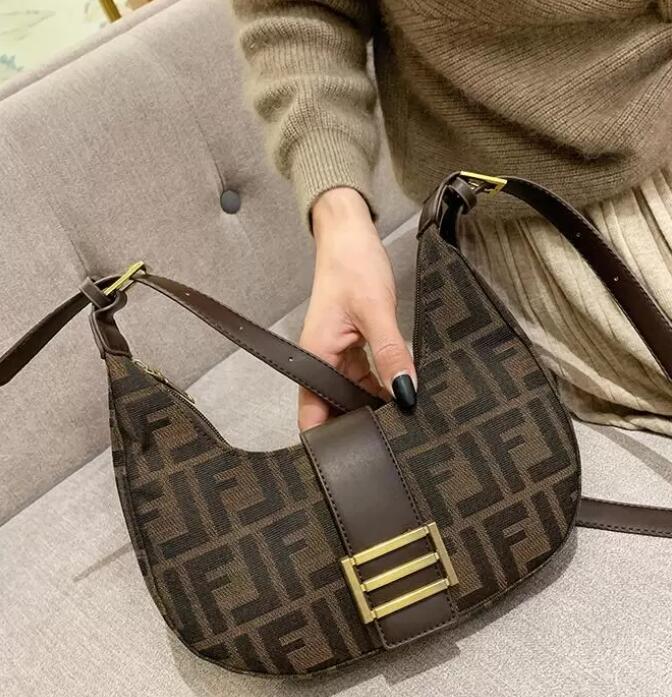 2022 New Women's Bag New Large Capacity Shoulder Canvas Bag Fashion Versatile Portable Messenger Bag, Black
2022 New Women's Bag New Large Capacity Shoulder Canvas Bag Fashion Versatile Portable Messenger Bag, Black