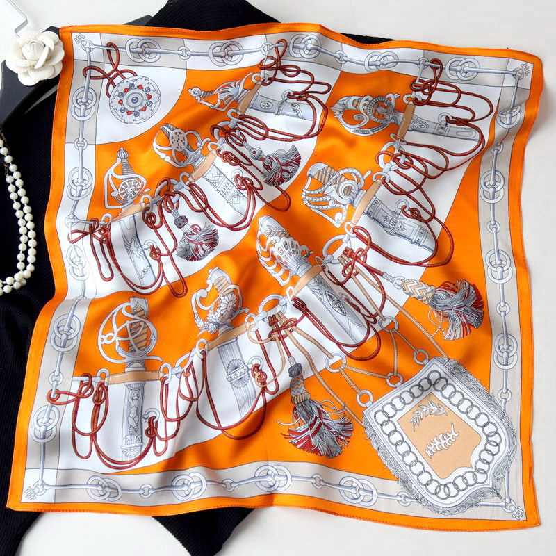 Fashionable French silk scarf small square scarf feminine decoration with shirt and scarf neck scarf headband
Fashionable French silk scarf small square scarf feminine decoration with shirt and scarf neck scarf headband